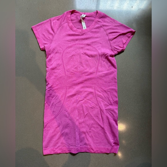 Lululemon shirt and pants - Picture 2 of 6